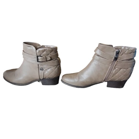 Liz Claiborne Posh Ankle Boots Taupe Size 9 - Picture 3 of 16
